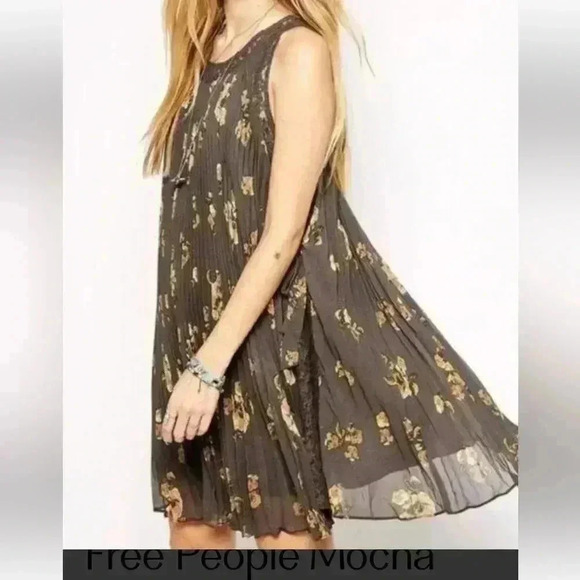 Free people pleated floral dress size M - Picture 3 of 13